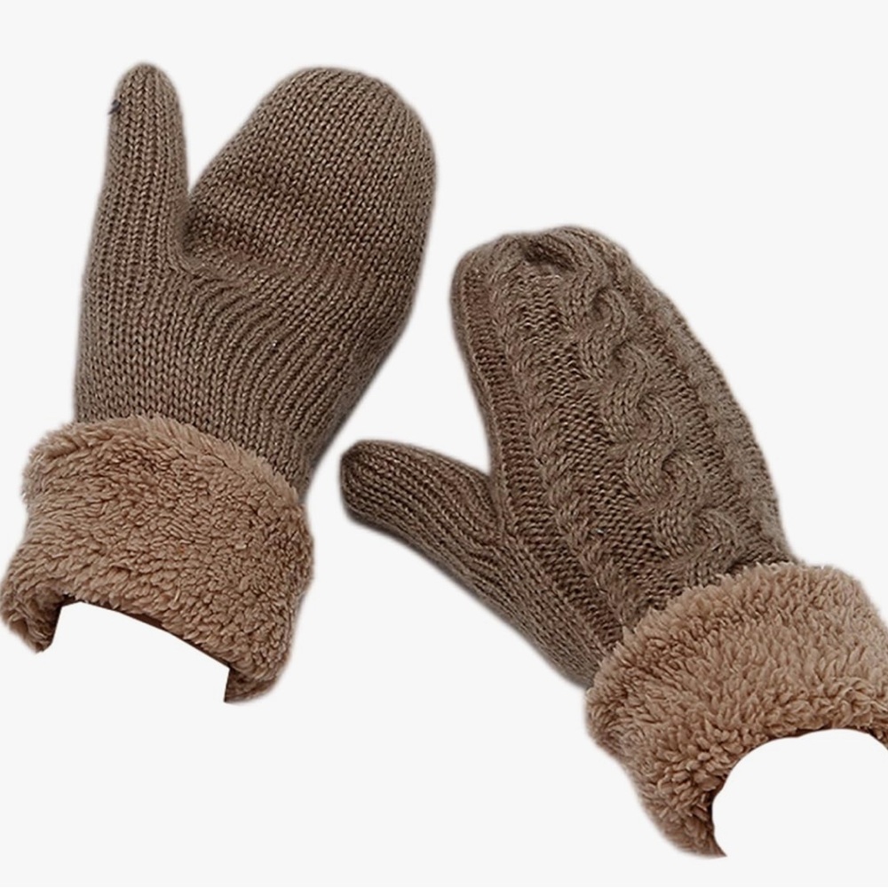 Cozy Brown Knit Mittens